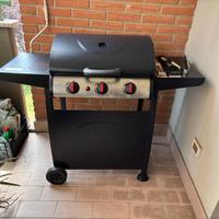 Barbecue a gas 3 fuochi nuovo + accessori