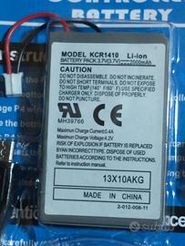 - batteria per joystick PS4 + cavo USB di ricarica