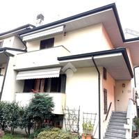 VILLA A SCHIERA A SANT'ANGELO LODIGIANO