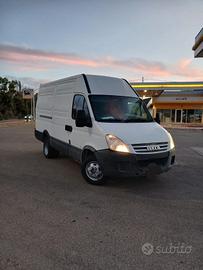 iveco daily 35c18 3.0HPI  180 cavalli 2007