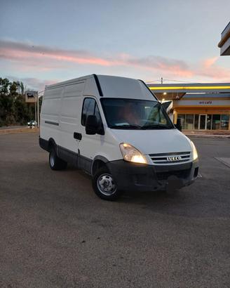 iveco daily 35c18 3.0HPI  180 cavalli 2007