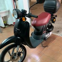 Scooter Moto ciclomotore Honda Sky 50cc anno 2012