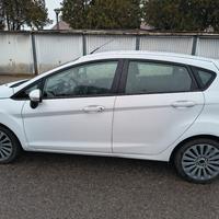  Ford Fiesta 5 porte 2013 