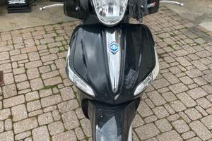 Piaggio Liberty 125 ABS (2022) - Solo 5.400 km - E