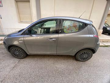 Lancia Ypsilon 1.3 MJT 16V 95 CV 5 porte S&S Gold