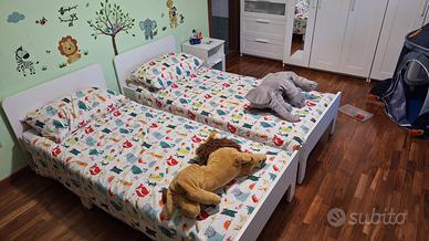 Ikea letto basso allungabile per due con doghe