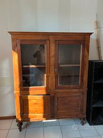 Credenza antica a vetrina in legno massello