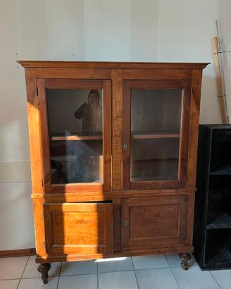 Credenza antica a vetrina in legno massello