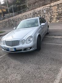 Mercedes E 200