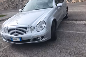 Mercedes E 200