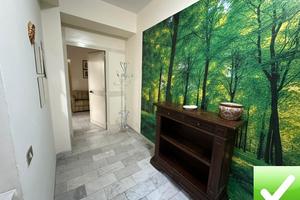Appartamento Arredato Con Cortile Via Marina 70 Mq