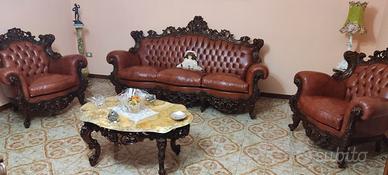 divano e poltrone in stile barocco