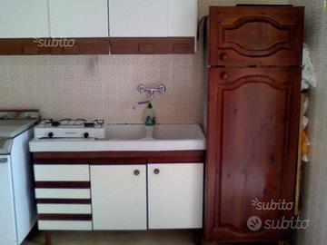 Lavello a 2 vasche con mobile 3 tiretti e 2 ante