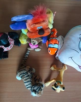  Nemo,gorilla,tigre,pluto,cucciolo,ecc peluches