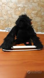 Gorilla di peluche
