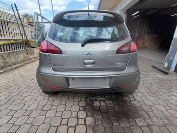 PARAURTI POSTERIORE MITSUBISHI COLT Z30 2009