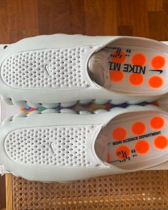 Nike Mind 001