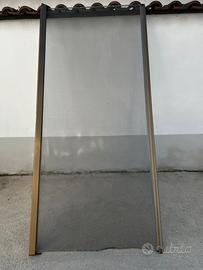 Zanzariera scorevole per porte/finestre