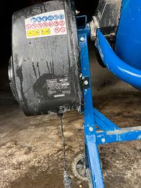 Betoniera di 160 litri marca scheppach