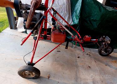 Deltaplano Bombardier rotax