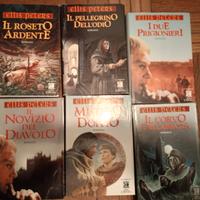 serie "Le cronache di fratello Cadfael" E. Peters