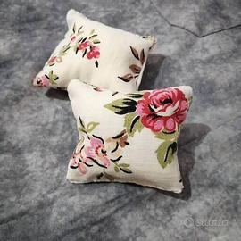 Cuscini per casa delle bambole o Barbie