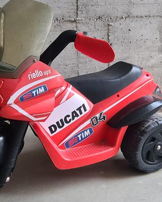 moto Ducati peg perego 