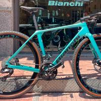 Bici da corsa Gravel BIANCHI Impulso RC Grx825 di2