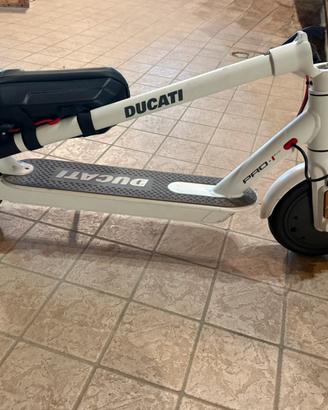 Monopattino Ducati