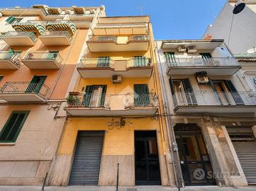 4 LOCALI A BARI