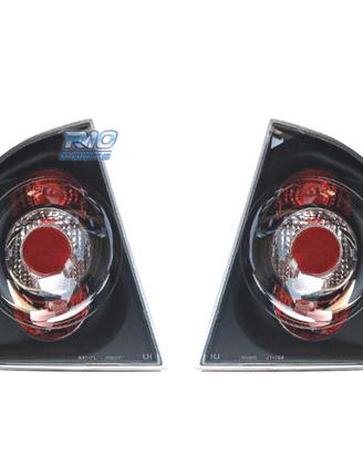 FANALI PER SKODA OCTAVIA SW. SFONDO NERO.