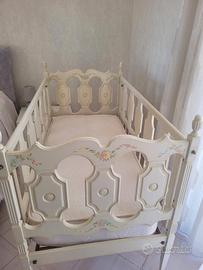 Culla per bambini stile barocco con materasso