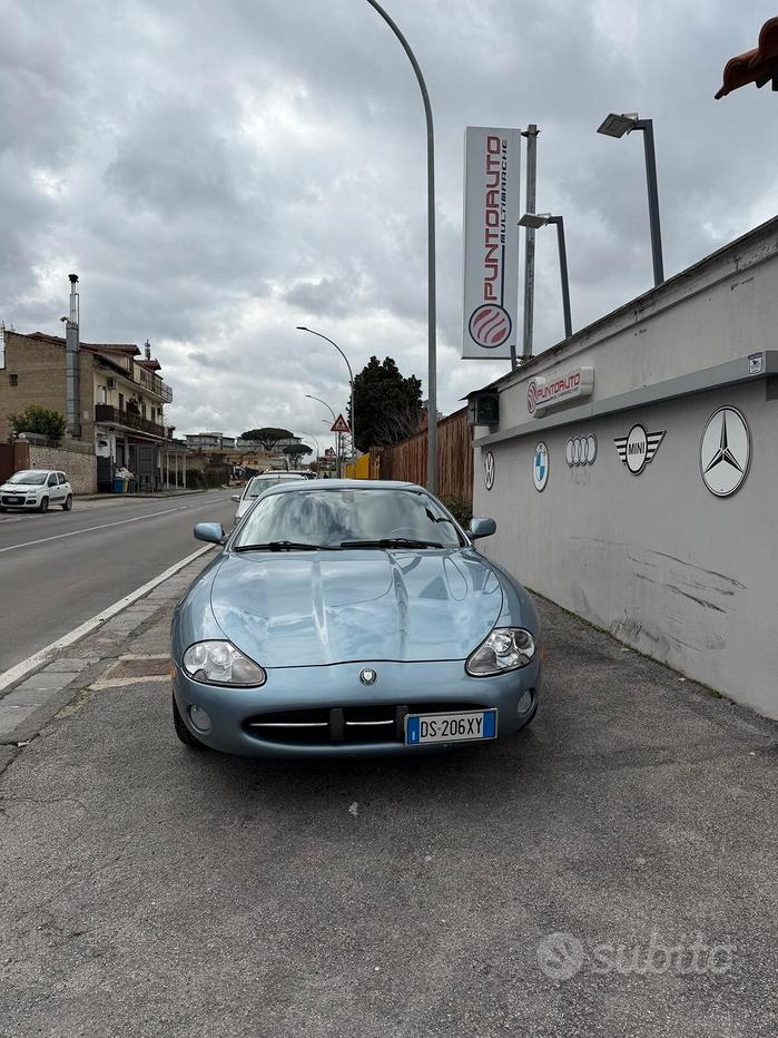 Jaguar XK8/XKR (X100)