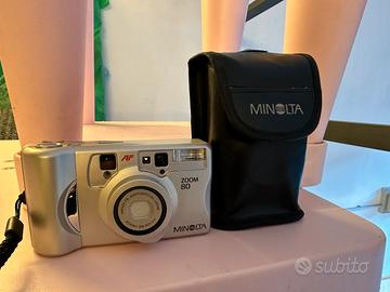 Macchina fotografica analogica vintage Minolta