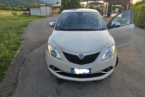 Lancia Ypsilon GPL Echochic Gold