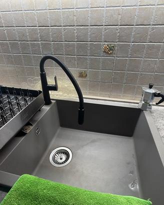 Cucina completa di elettrodomestici