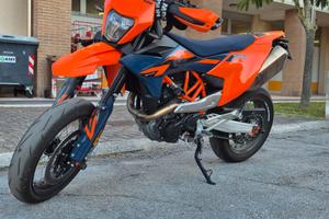 Ktm 690 smc r 2026