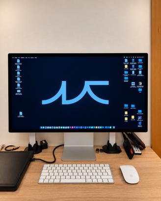 Studio Display Apple