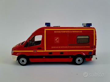 AMBULANZA MERCEDES MARINES POMPIERS DE MARSEIILE