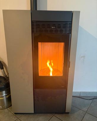 Stufa a pellet nobis