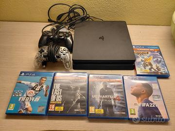 console ps4 con 2 controller e 5 giochi