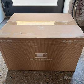 NUOVO Samsung Microonde Grill MW4000D 23L MG23DG45