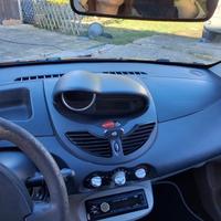 RENAULT Twingo 1.2 8V
