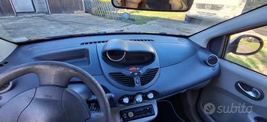 RENAULT Twingo 1.2 8V