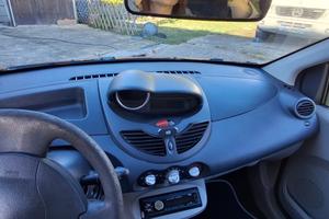 RENAULT Twingo 1.2 8V
