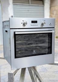 FORNO ELECTROLUX UTILIZZATO POCHISSIMO