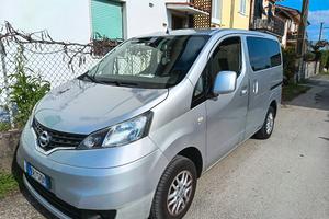 Nissan evalia  nv200
