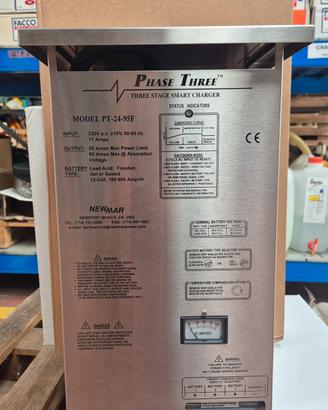 Caricabatterie professionale Newmar Phase Three PT
