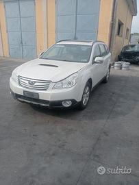 Subaru Legacy Outback 2012 Demolita - Per Ricambi