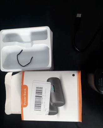 CARICATORE USB PORTATILE MAI USATO